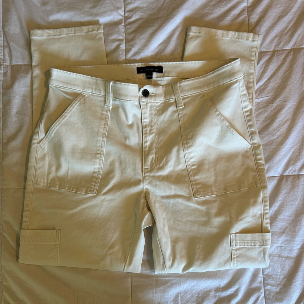 Banana Republic Cream Cargo Pants